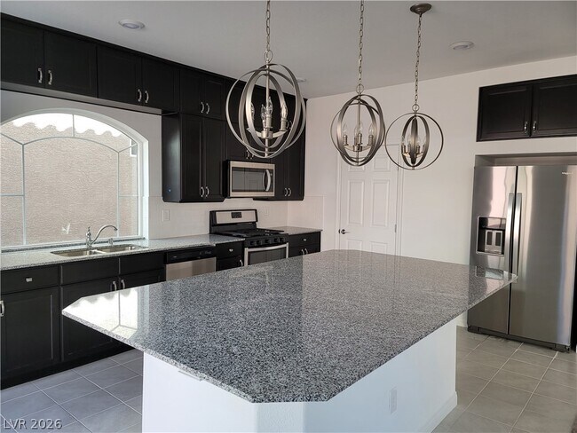 Building Photo - 7743 Pacific Dunes St