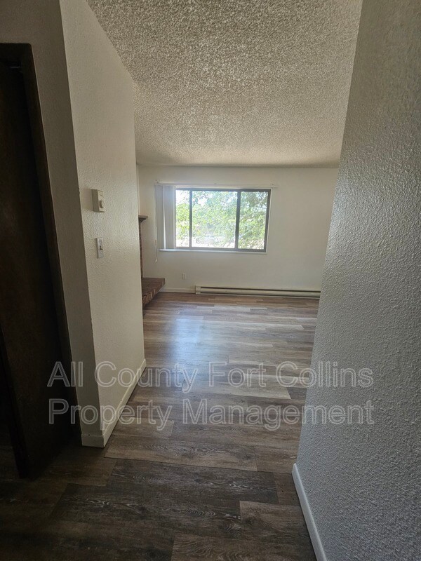 Building Photo - 1829 Lily Pl