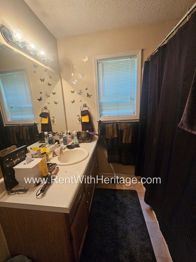 Building Photo - THIS HOME IS GORGEOUS!....ALL THE UPGRADES...