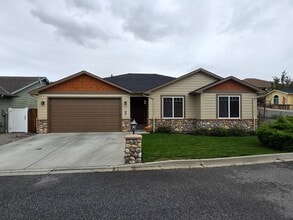 Building Photo - 907 Fawn Cir