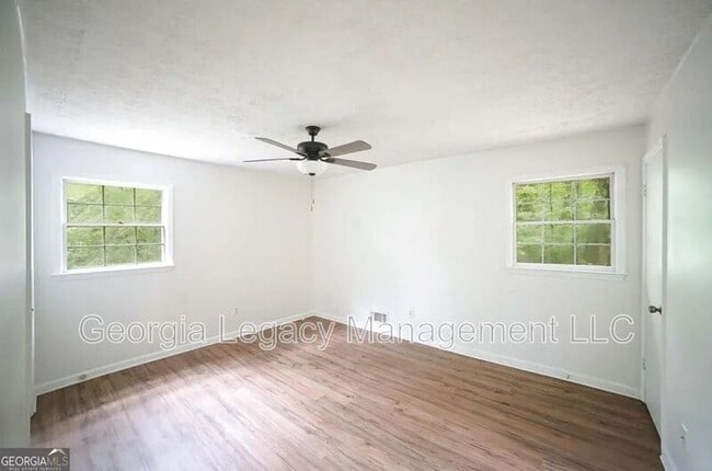 Building Photo - 325 Segrest Cir