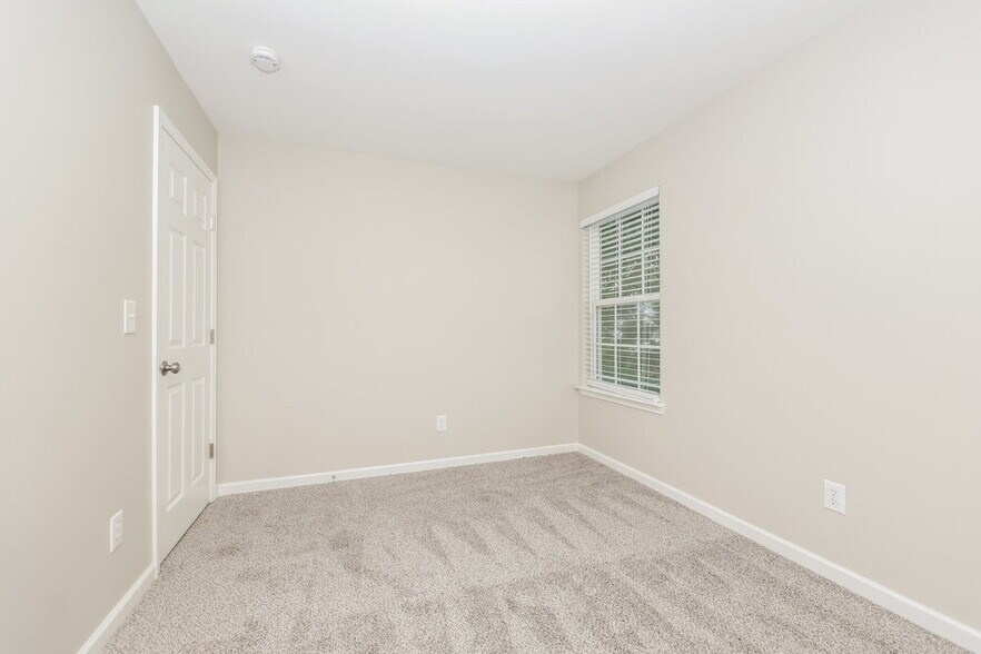 Building Photo - 1411 Weston Ln