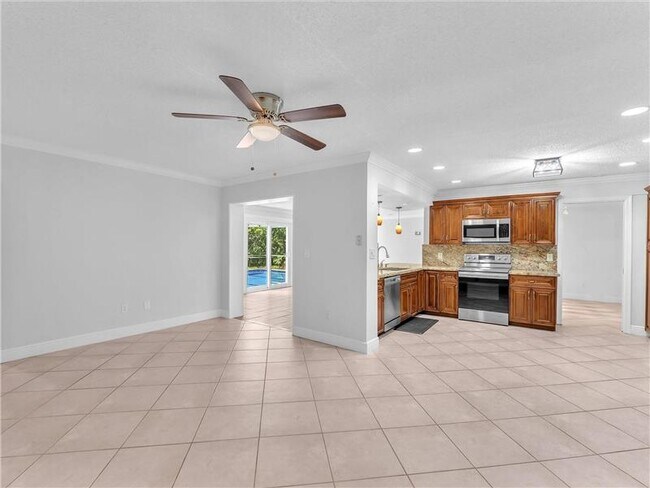 Building Photo - 11762 NW 26th Ct