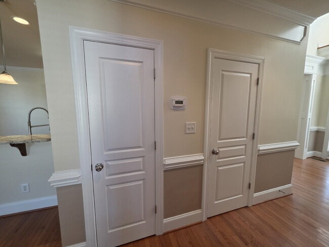 Building Photo - Spacious 4-Bedroom Home for Rent in Kings ...