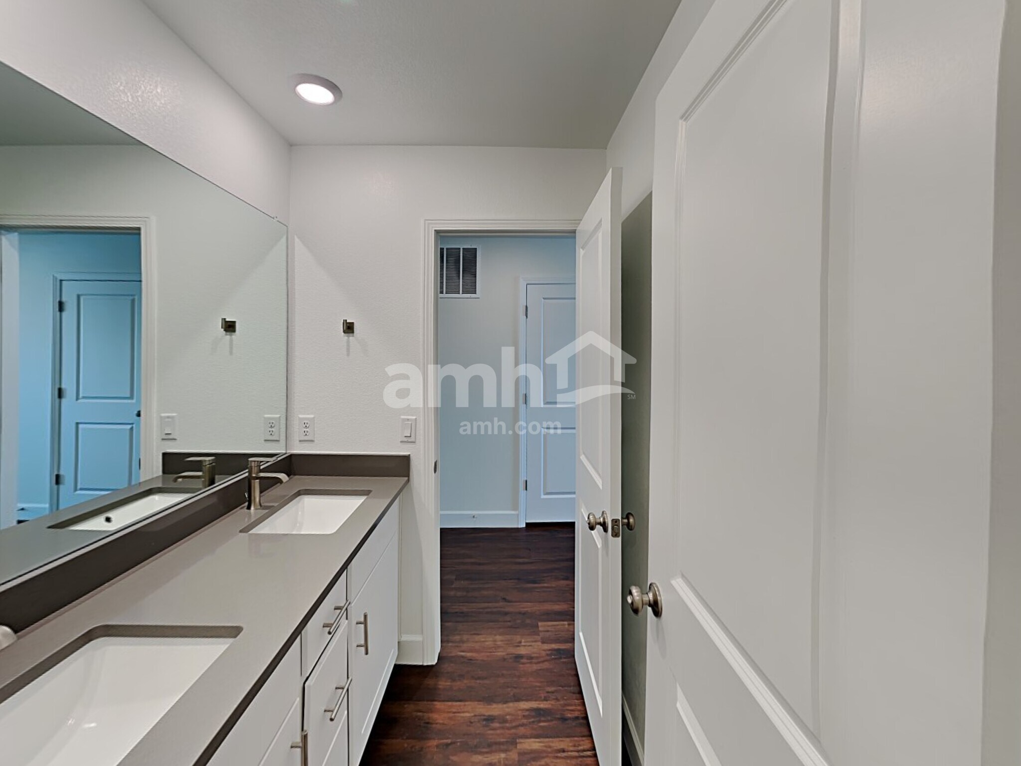 Building Photo - 15091 West 82nd Place