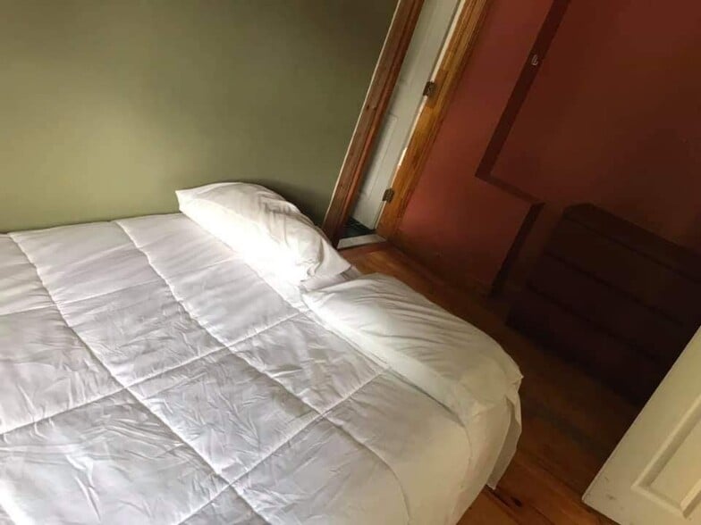 Building Photo - 252 Cypress St