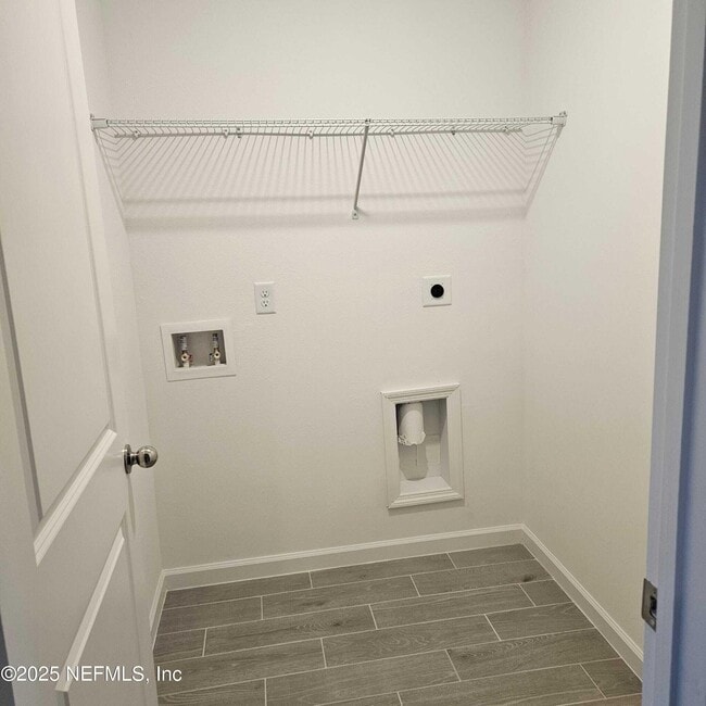 Building Photo - 3984 Mezzanine Ln
