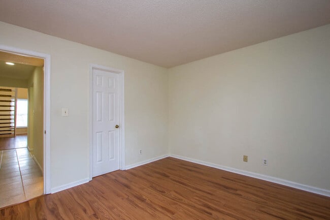 Building Photo - 1210 Stockley Gardens