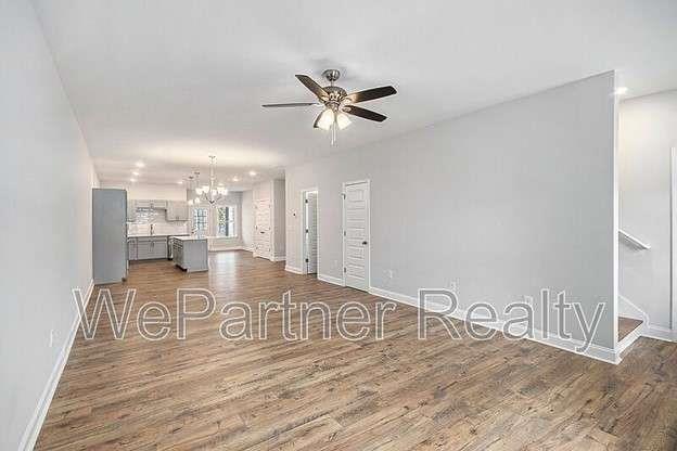 Building Photo - 144 Crest Pointe