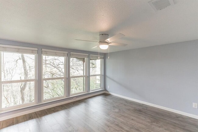 Building Photo - 807 Azie Morton Rd