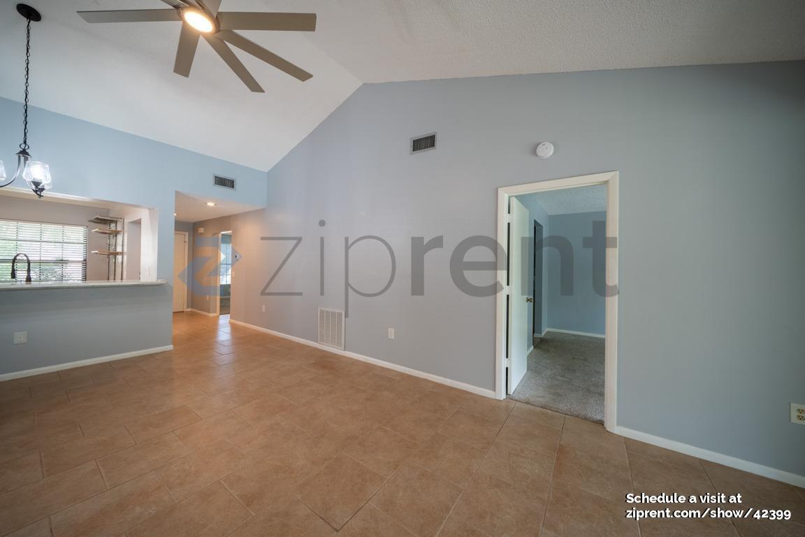 Building Photo - 4817 Winslow Beacon