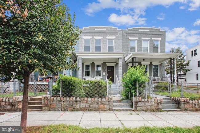 Primary Photo - 1423 Montello Ave NE
