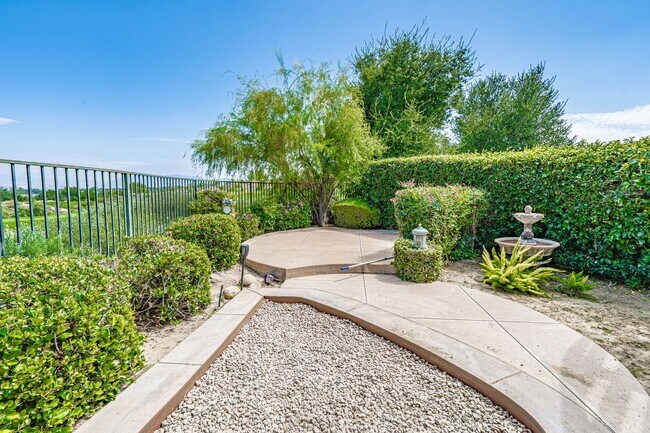 Building Photo - Bella Ventana 3 Bedroom Rental Home in Valencia!