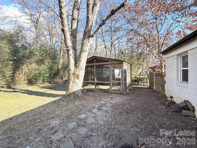 Building Photo - 4152 Blenhein Rd