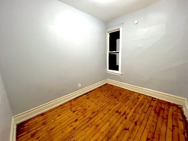 Building Photo - 4159 S Western Ave