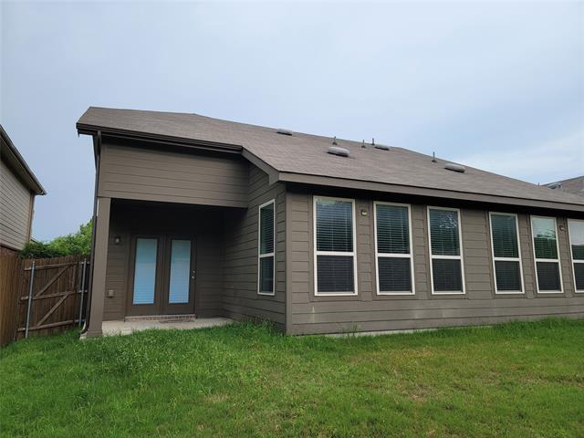 Building Photo - 4725 Redbud Dr
