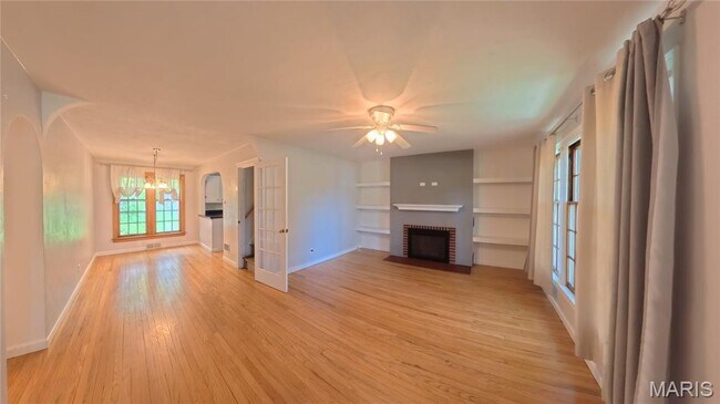 Building Photo - 207 Marilyn Dr