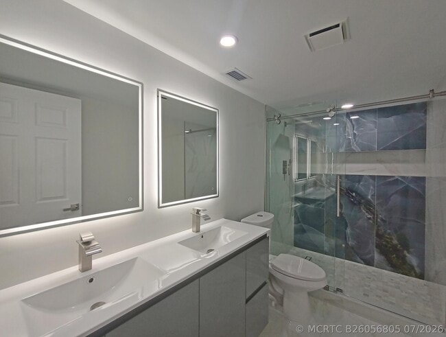 Building Photo - 7280 Amberly Ln