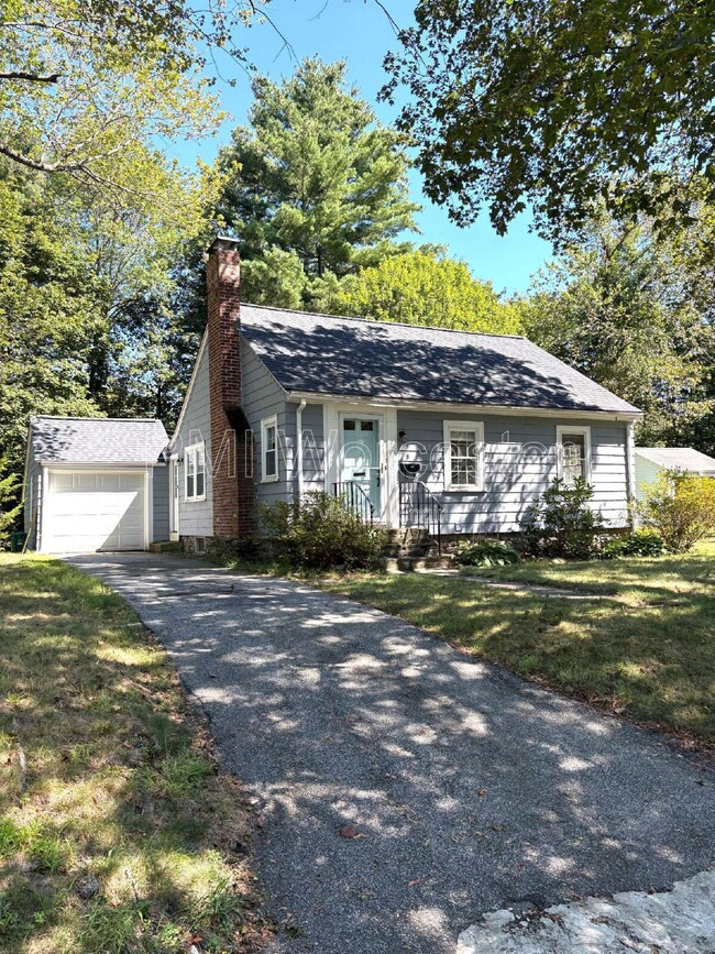 Building Photo - 7 Westbrook Cir