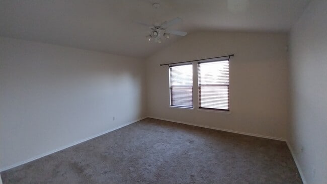 Building Photo - 18116 Viento Dr