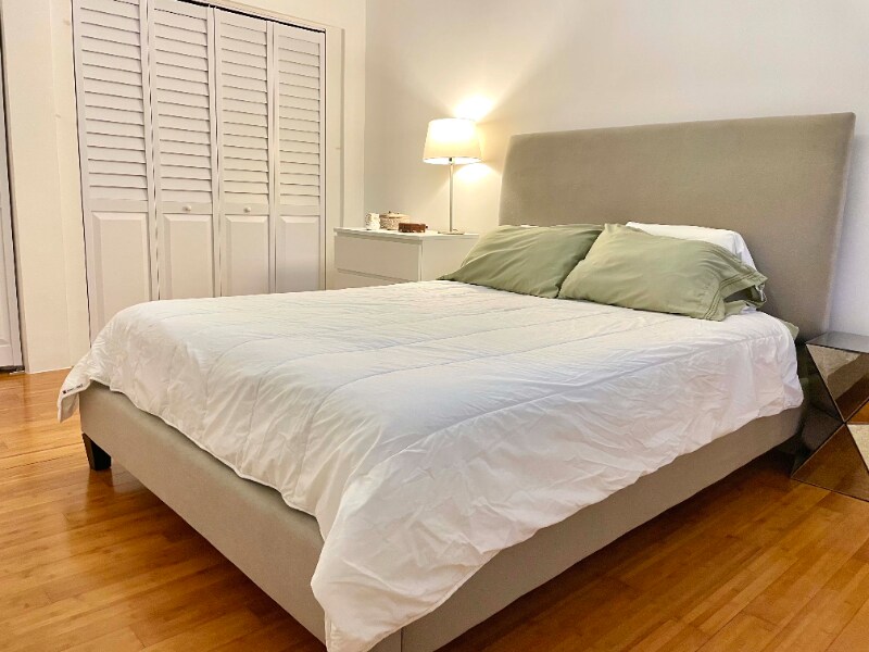 Building Photo - 4812 Pine Tree Dr