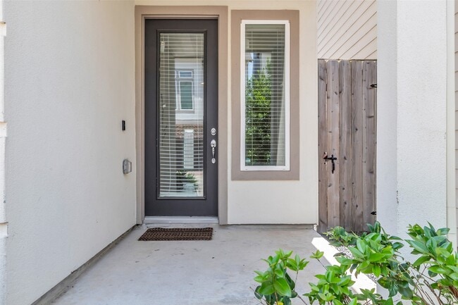 Building Photo - 144 Knightsbridge Park Ln