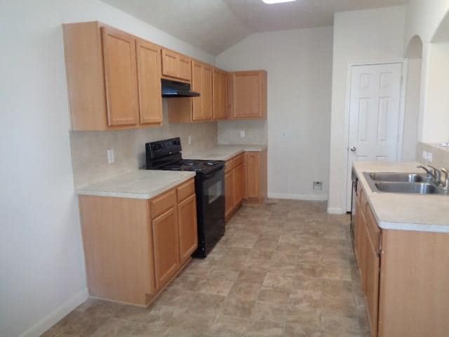 Building Photo - 15146 Diamond Way