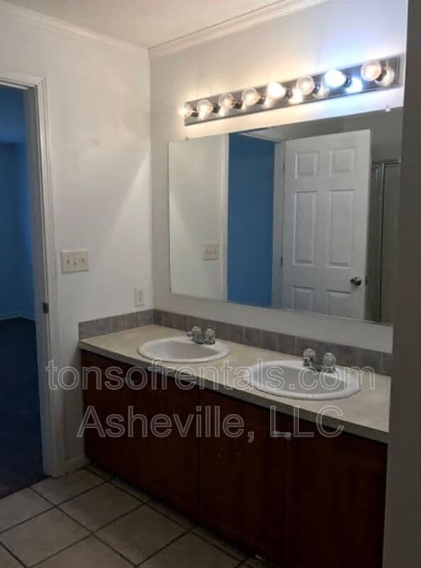 Building Photo - 89 Fickley Dr