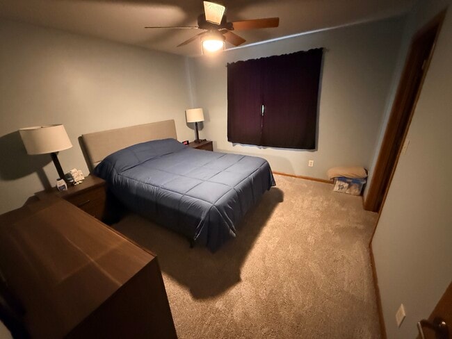 Building Photo - 602 5th Ave S