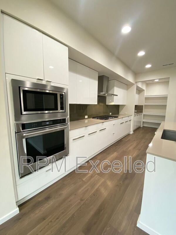 Building Photo - 16208 27th St Ct E