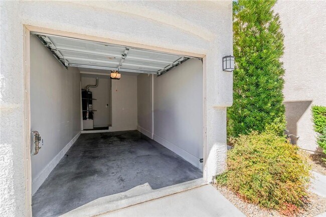 Building Photo - UPDATED 2 BED 2 BATH CONDO IN SOUTH ARLING...