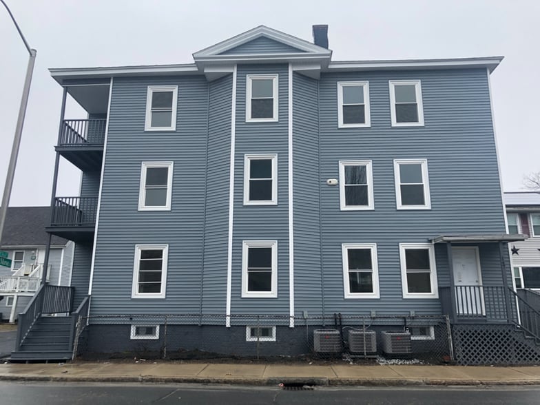 Building Photo - 145 Canterbury St