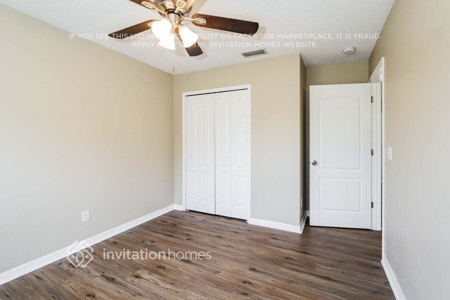 Building Photo - 11429 Village Brook Dr