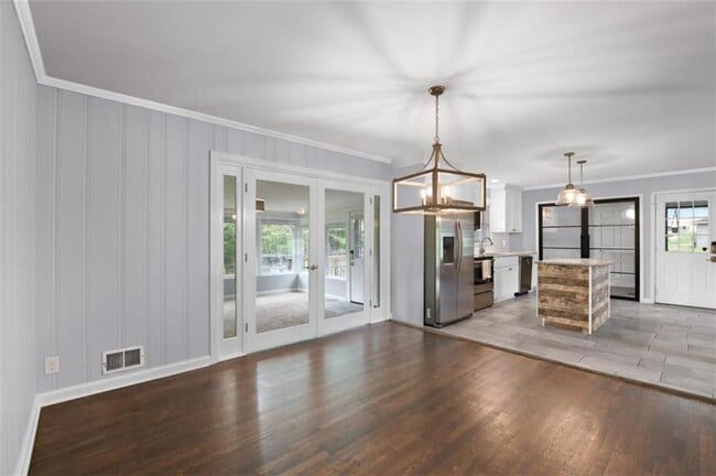 Building Photo - 2663 Forrest Rd