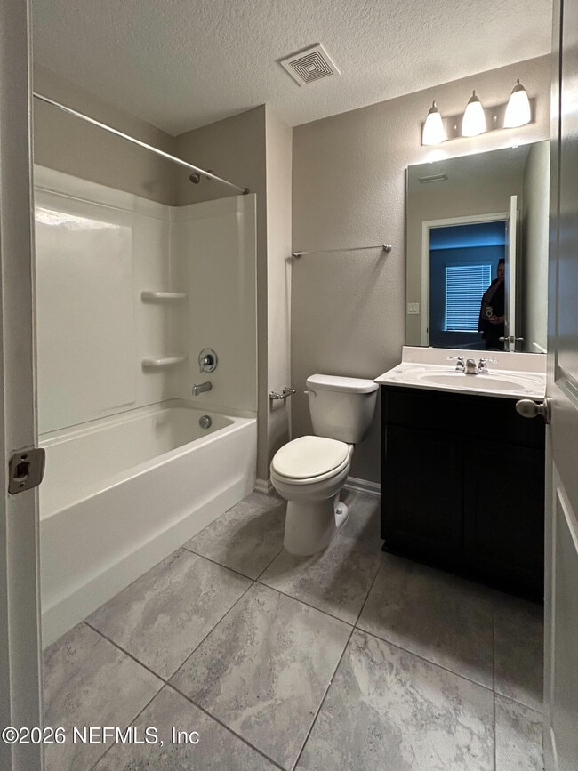 Building Photo - 2734 Copperwood Ave