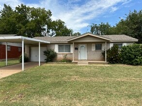 Building Photo - 620 N Janeway Ave