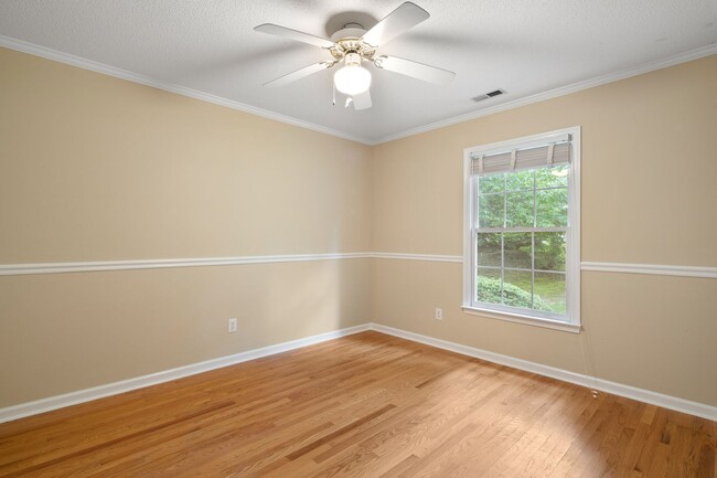 Building Photo - Great House in Southchase