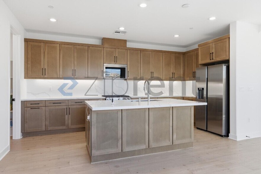 Building Photo - 75249 Buckley Dr