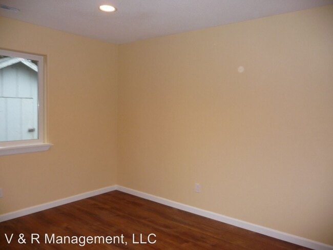 Building Photo - 2 br, 1 bath House - 3127  Jack St. N