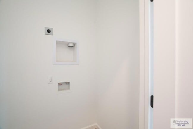 Building Photo - 3508 Hidalgo Cir