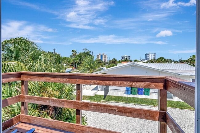 Building Photo - 217 Marina Dr