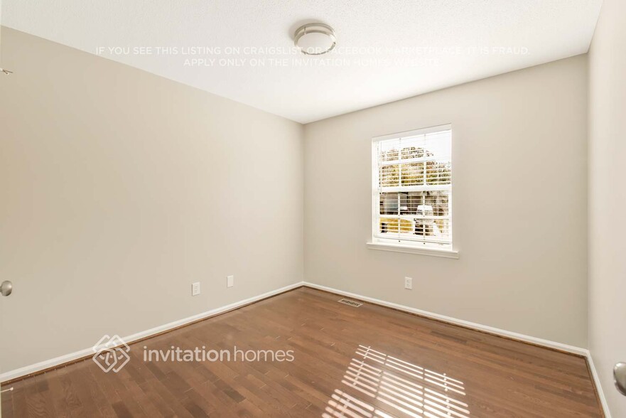Building Photo - 112 Rockledge Dr