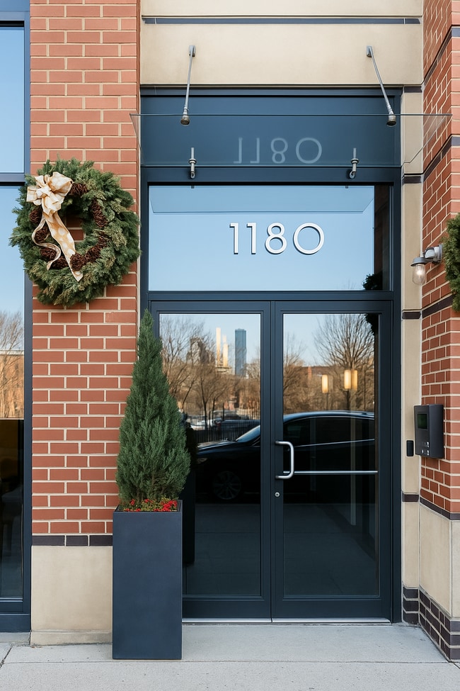 Building Photo - 1180 Washington St