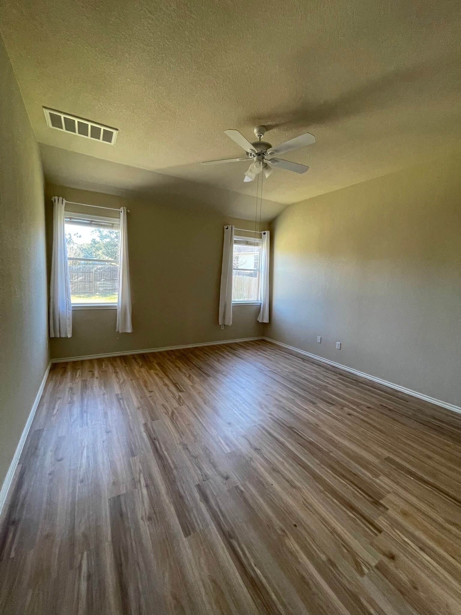 Building Photo - 1602 Melissa Oaks Ln