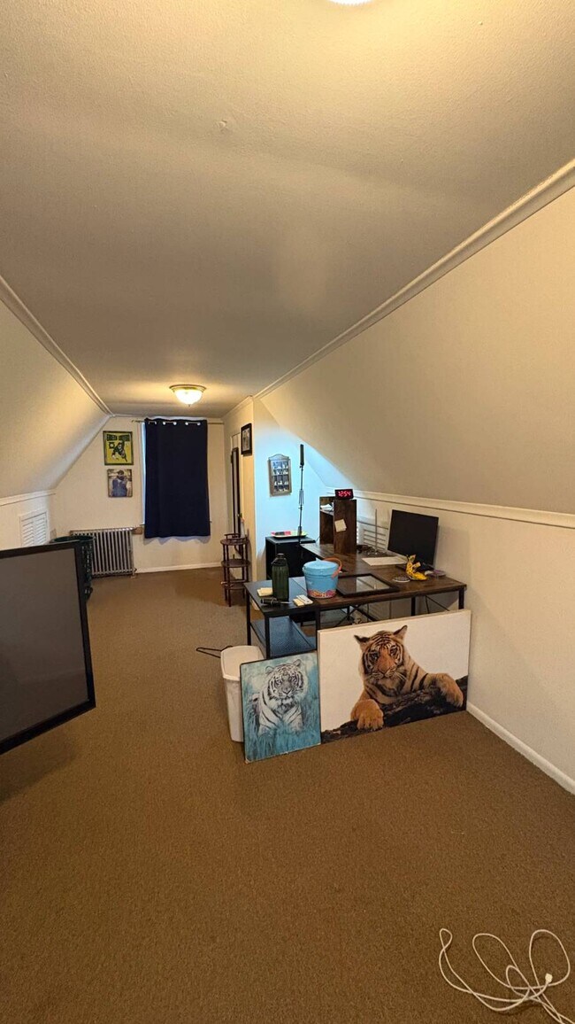 Building Photo - 85-37 264th St