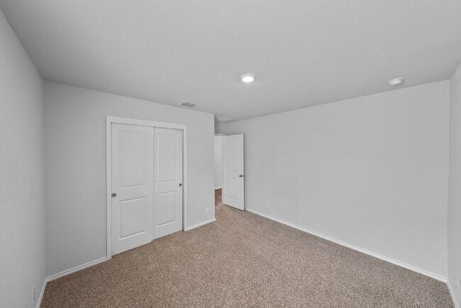 Building Photo - RESORT STYLE AMENITIES!! Multiple Pools. Lazy River. Splash Pad and Water Slides. Fitness Center....