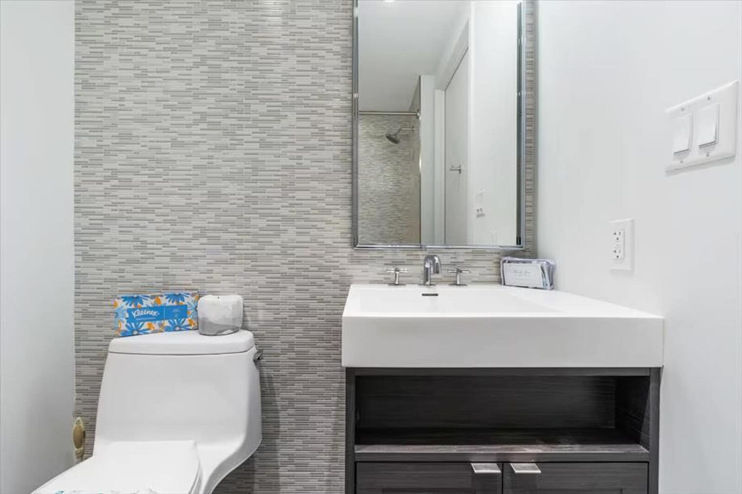 Building Photo - 555 10th Ave