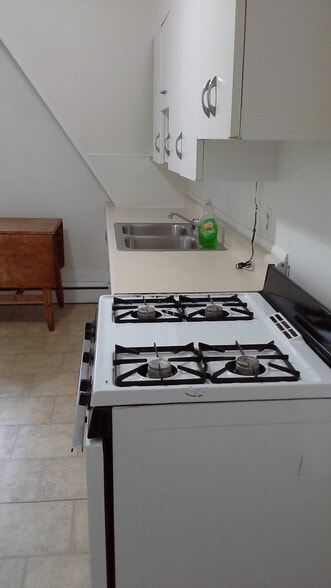 Kitchen - 127-129 Eddy Street