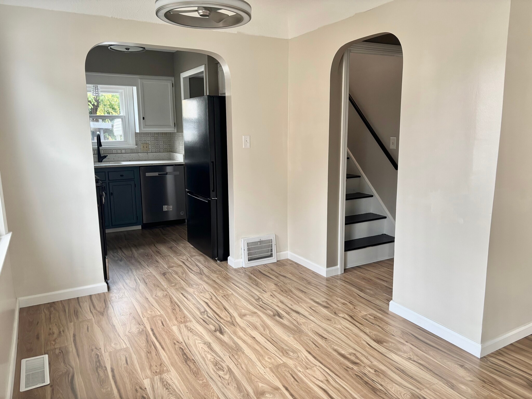 Building Photo - 3312 Brookview Blvd