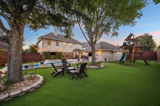 Building Photo - 2350 Seamist Cir